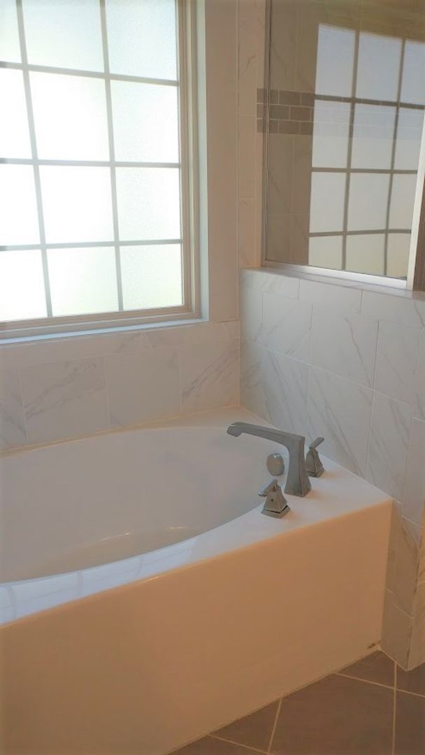 Building Photo - Beautiful 3 Bed 2 Bath Home in Nolensville - With Screened in Back Porch