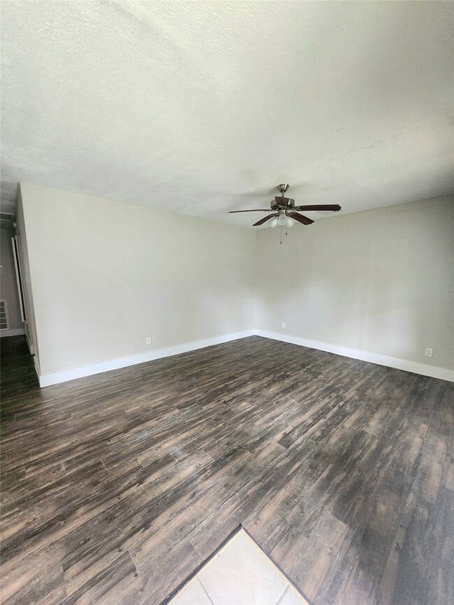 Building Photo - 9110 Kentshire Dr