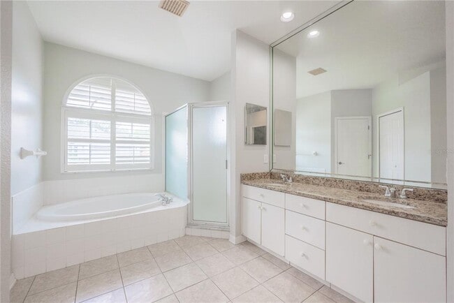 Building Photo - 10457 Canary Isle Dr