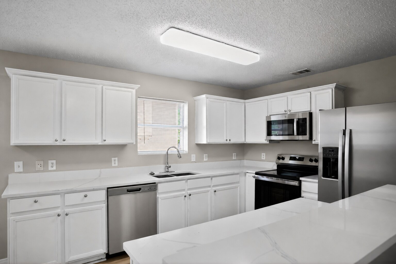Building Photo - 4608 Merlot Dr