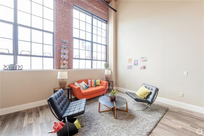 Building Photo - 12 Valley St