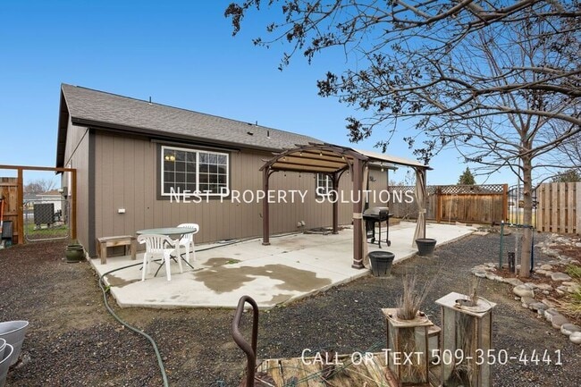 Building Photo - 1525 S Bailey Ave