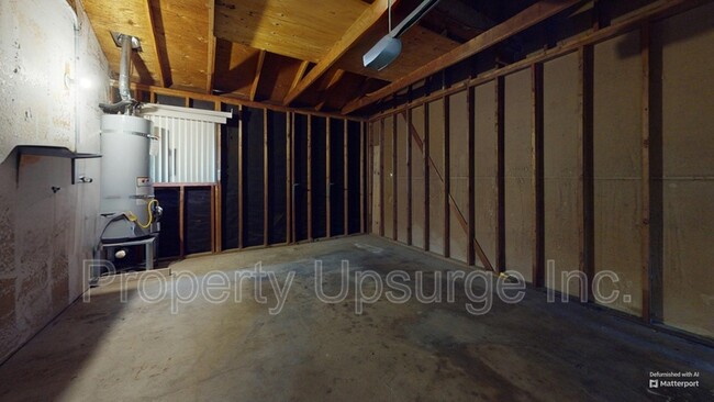 Building Photo - 2741 Gilmore Ln