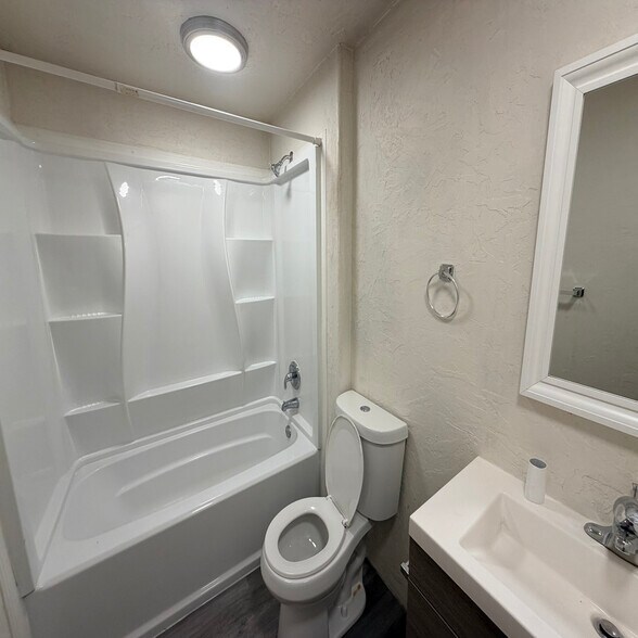 Building Photo - 1713 Aspen St