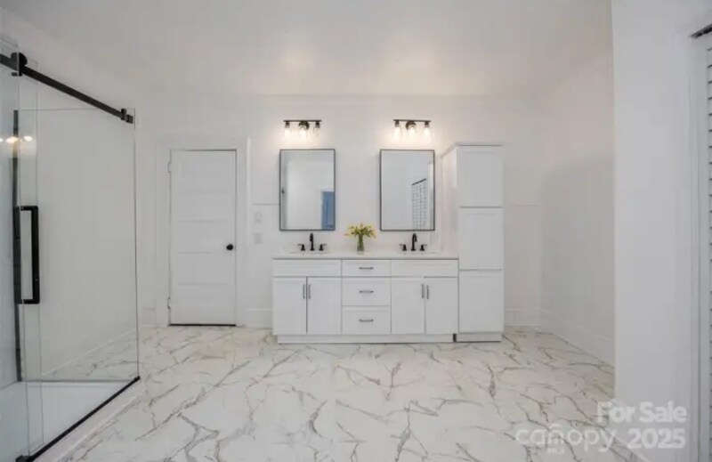 Building Photo - 750 8th St