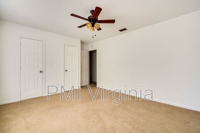 Building Photo - 812 Tuition Ct