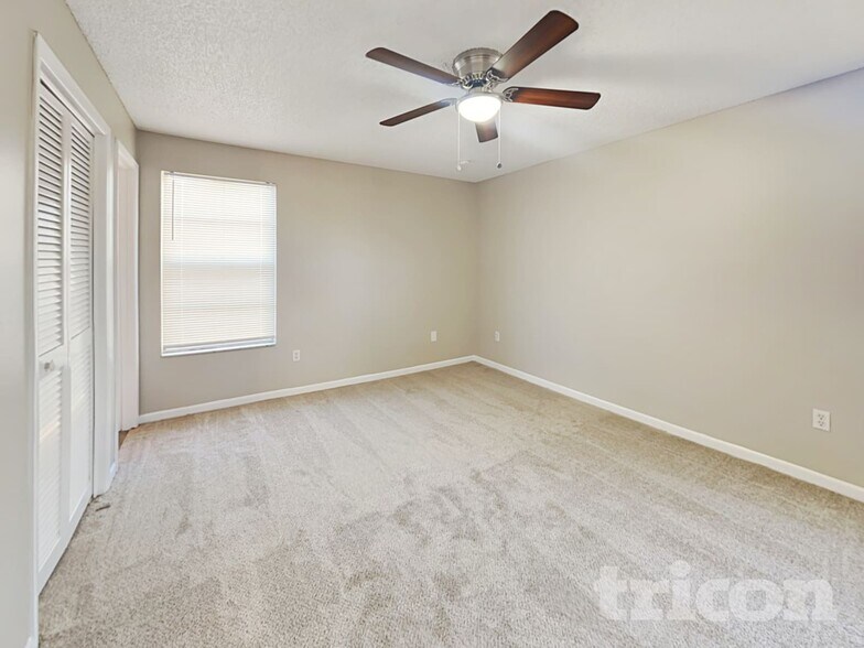 Building Photo - 1604 Palm Leaf Dr