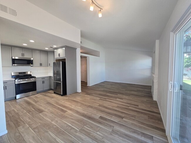 Building Photo - Charming Single Story Home in Mission Grove