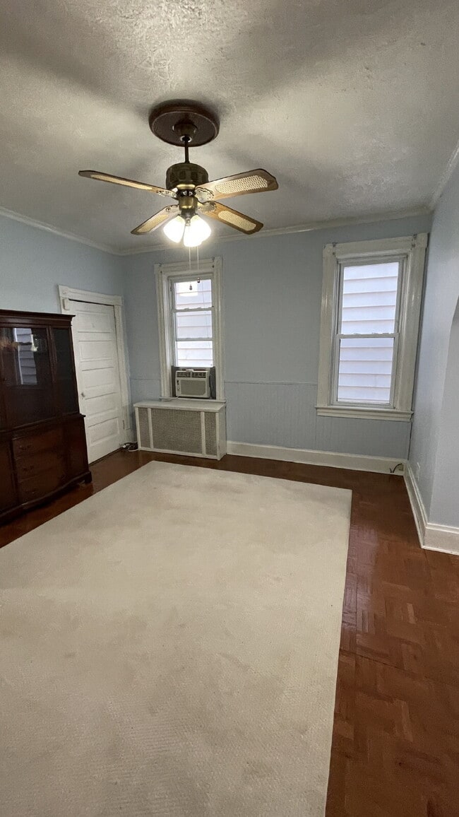 Building Photo - 19 S 6th St