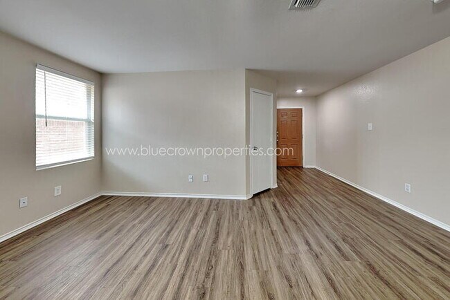 Building Photo - 12862 Vassar Dr