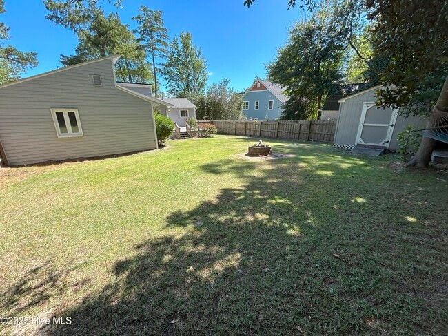 Building Photo - 623 Ripwood Rd