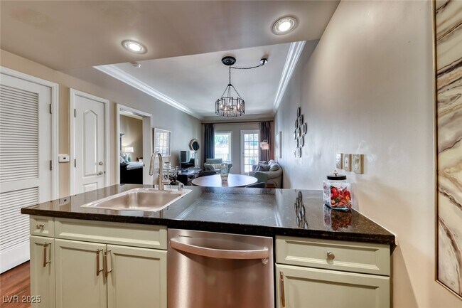 Building Photo - 30 Strada Di Villaggio