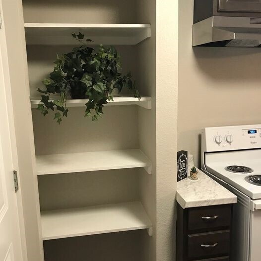 Building Photo - 214 W Republic St