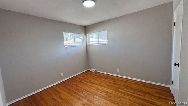 Building Photo - 28758 Leona St