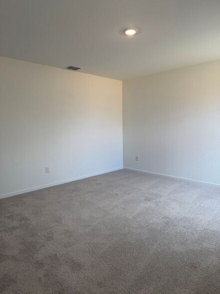 Building Photo - 414 Bower Dr