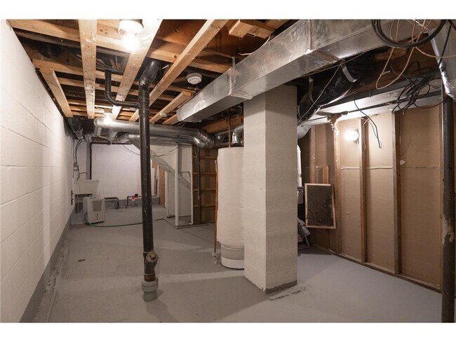 Building Photo - 1183 Edgerton St