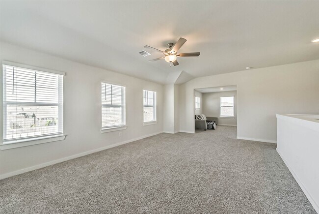 Building Photo - 8515 Lake Groove Ln
