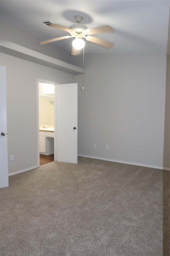 Building Photo - 1830 River Crossing Cir