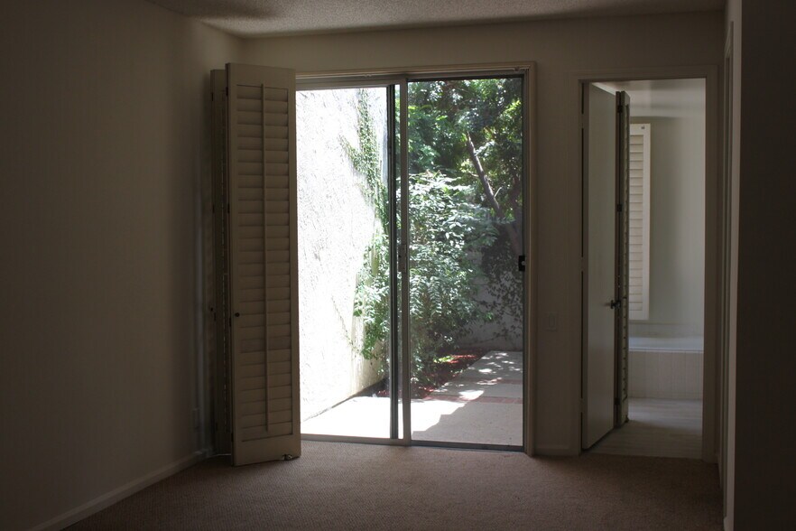 Building Photo - 629 Edith Way