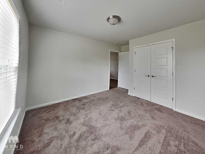 Building Photo - 125 Cook St