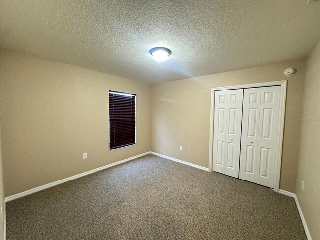 Building Photo - 4876 Summerfield Cir