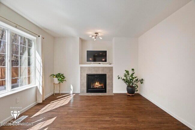 Building Photo - 11476 Discovery Park Dr