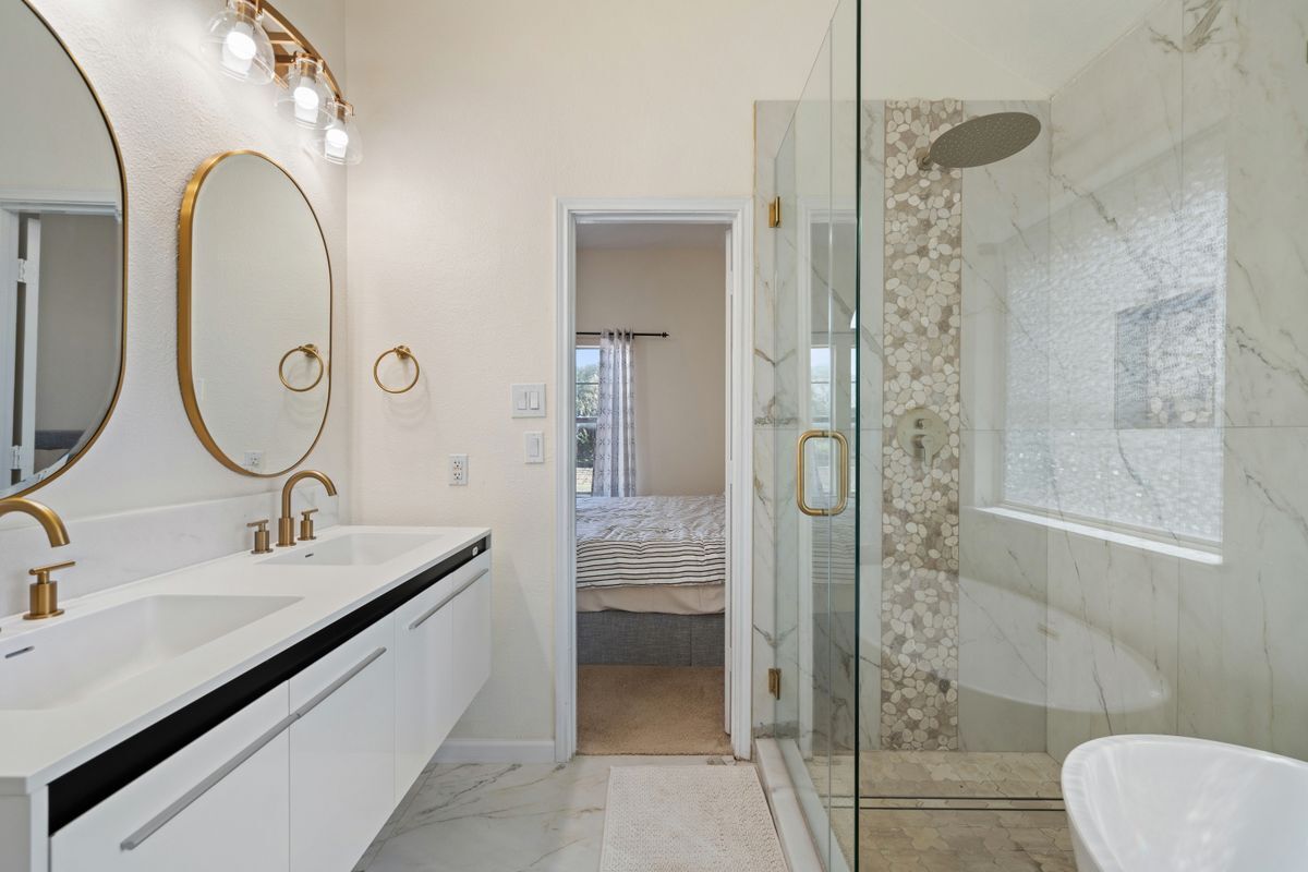 Building Photo - 1339 Barclay Dr