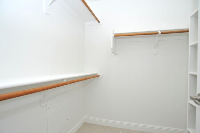 Building Photo - 3 bedroom 2 bathroom in Vail School District