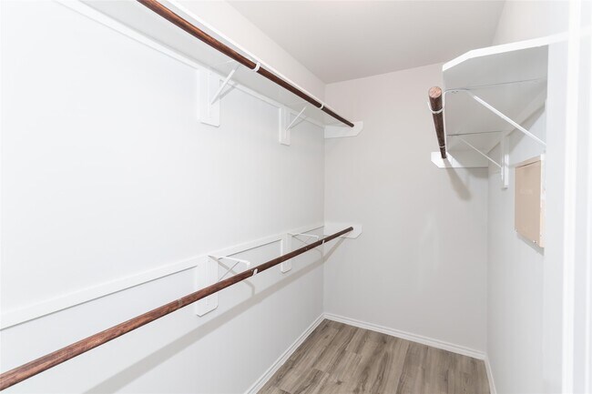 Building Photo - 5610 Cobark Creek Trl