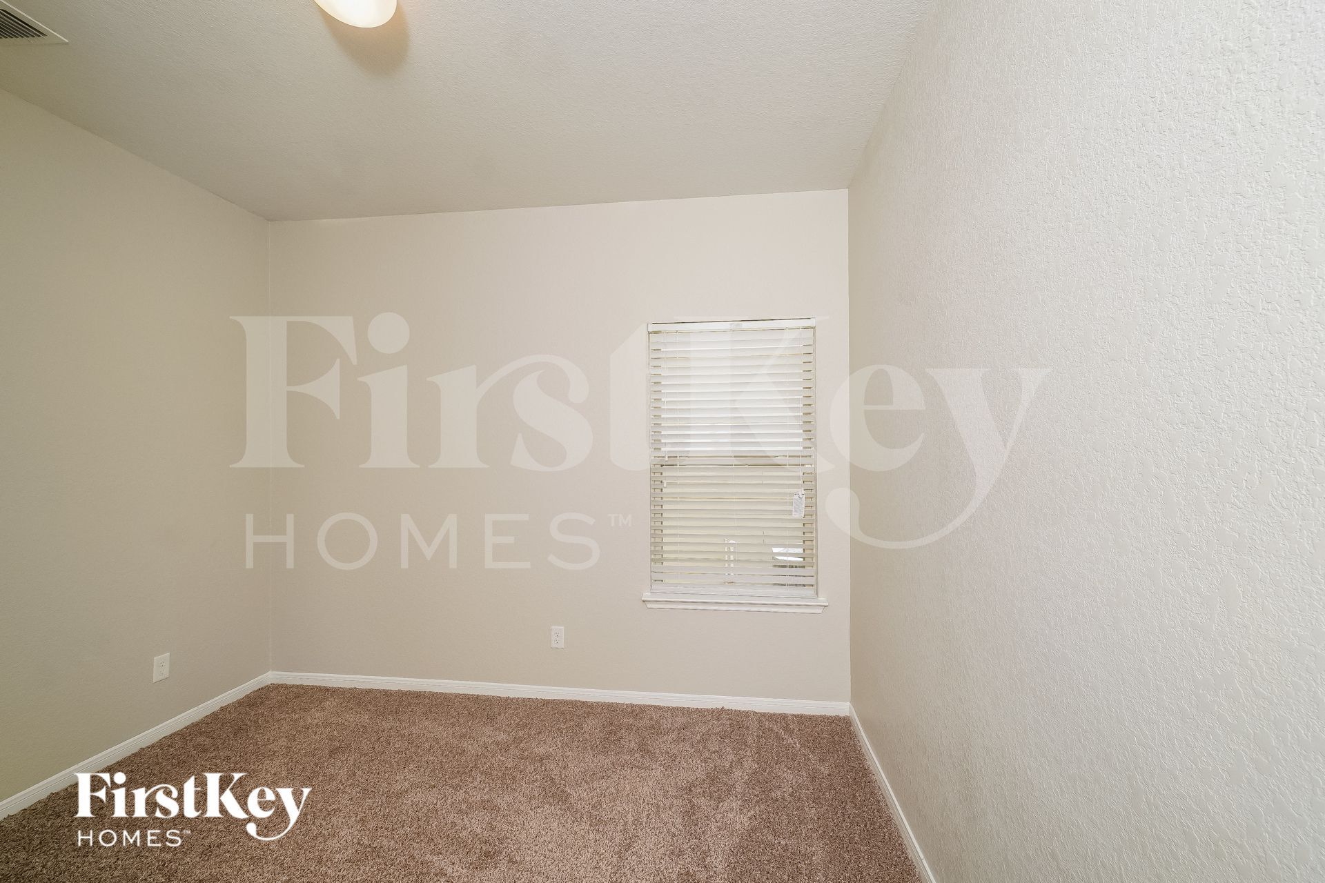 Building Photo - 3014 Night Flight