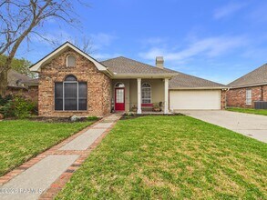 Building Photo - 430 Planters Row