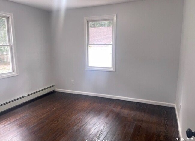 Building Photo - 3 Caroline St