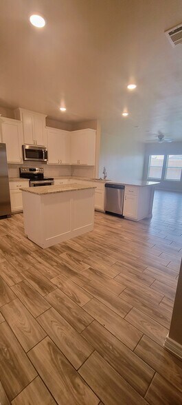 Building Photo - 5415 Rose Gdn Lp