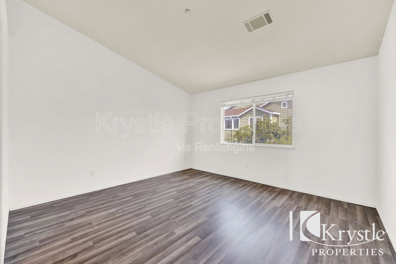 Building Photo - 322 Clearpointe Dr