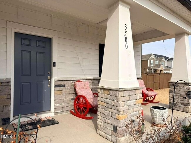 Building Photo - 3500 Barn Rd