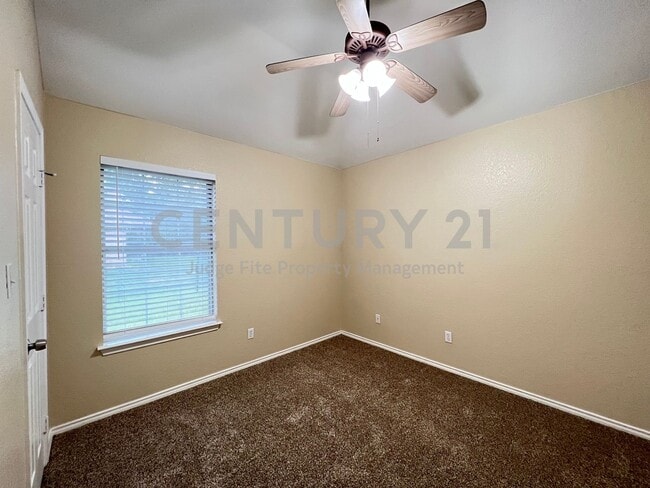Building Photo - Charm-Filled 3/2/2 in Springtown ISD For Rent!