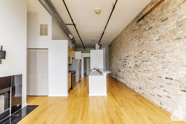 Building Photo - 1 bedroom in Chicago IL 60647