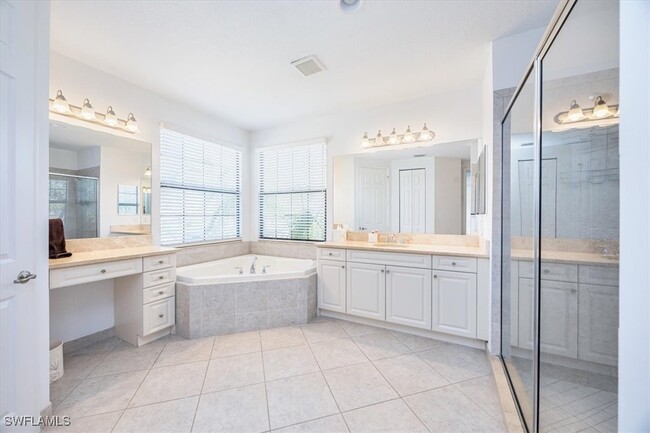 Building Photo - 13905 Luna Dr