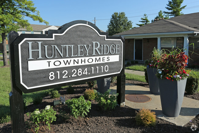 Building Photo - Huntley Ridge Townhomes