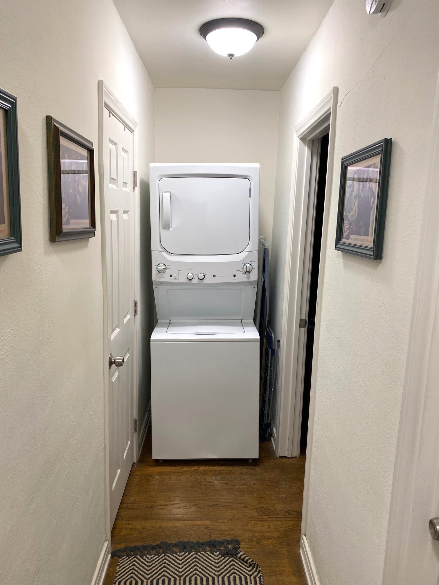 Washer-Dryer - 8512 Saturn St