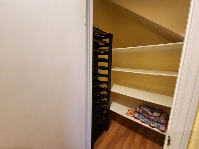 Building Photo - Modern Comfort in the Heart of Summerlin!