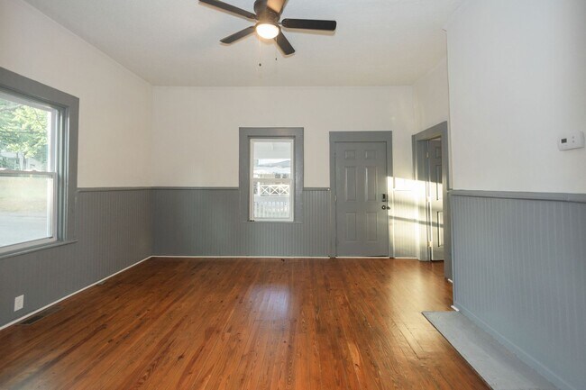 Building Photo - 515 Wheeler St