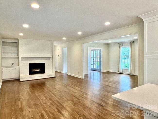 Building Photo - 6414 Greencove Dr