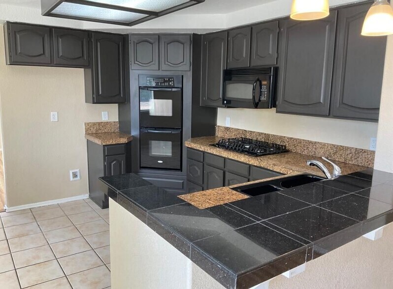 Building Photo - 31457 Corte Madera