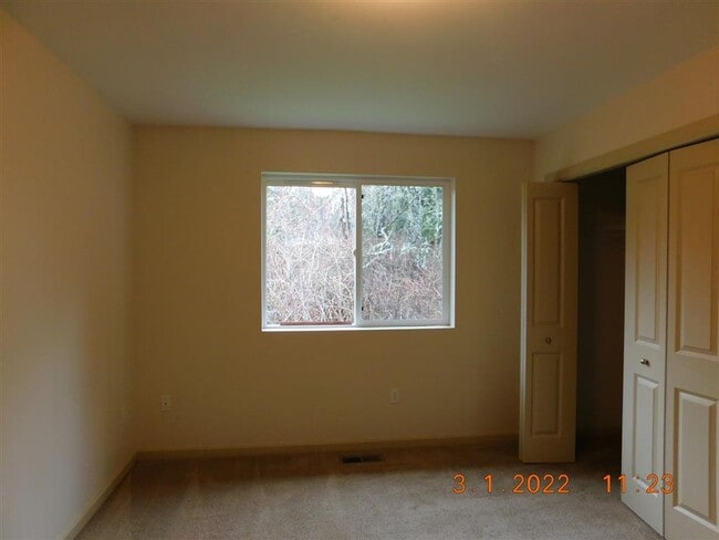 Building Photo - Single Family Home located in a quiet, pea...