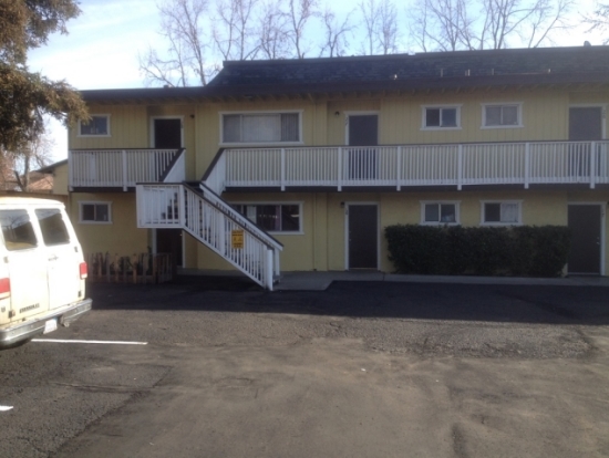Building Photo - The Redwood Apartments