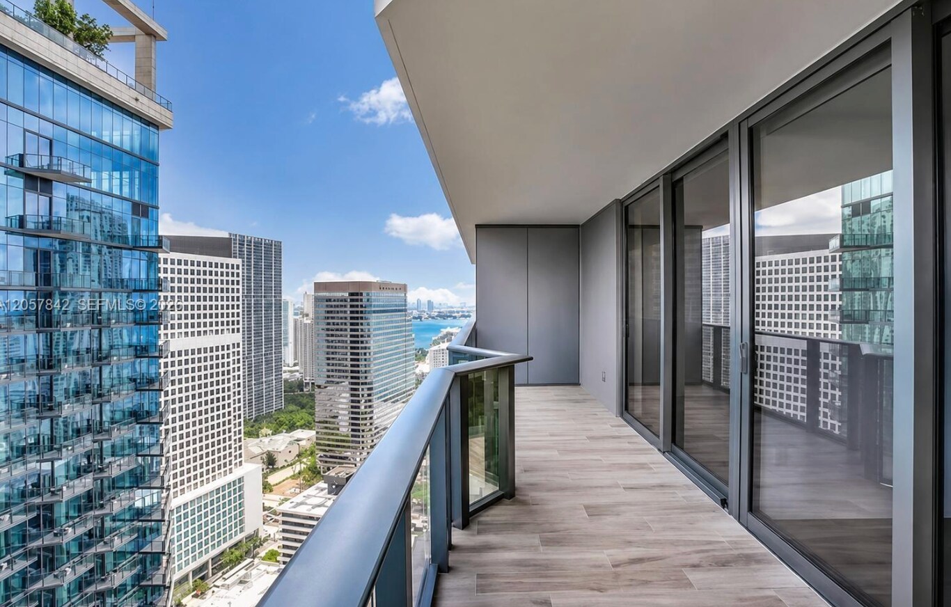 Building Photo - 801 S Miami Ave