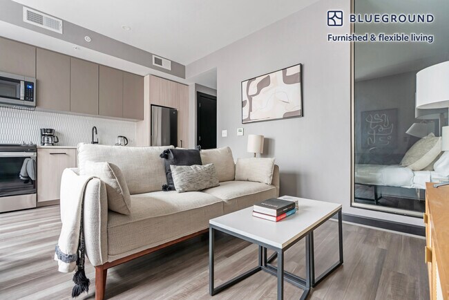 Building Photo - 1313 L St NW