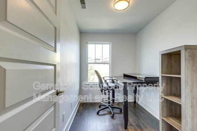 Building Photo - 300 Stewarts Ferry Pike