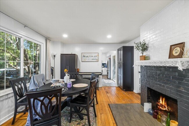 Building Photo - Spacious Home with Cozy Courtyard in Black...